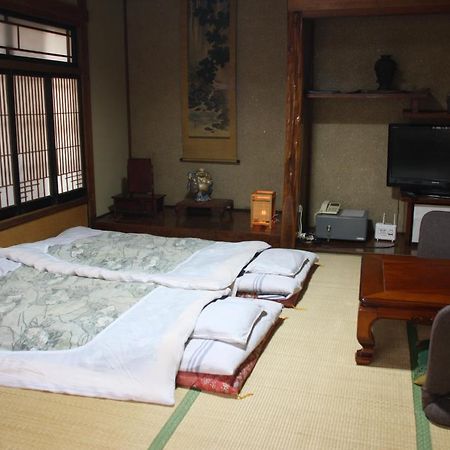 Yamadaya Ryokan Нодзава Онсен Екстериор снимка