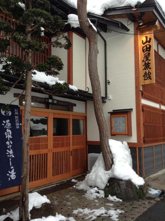 Yamadaya Ryokan Нодзава Онсен Екстериор снимка