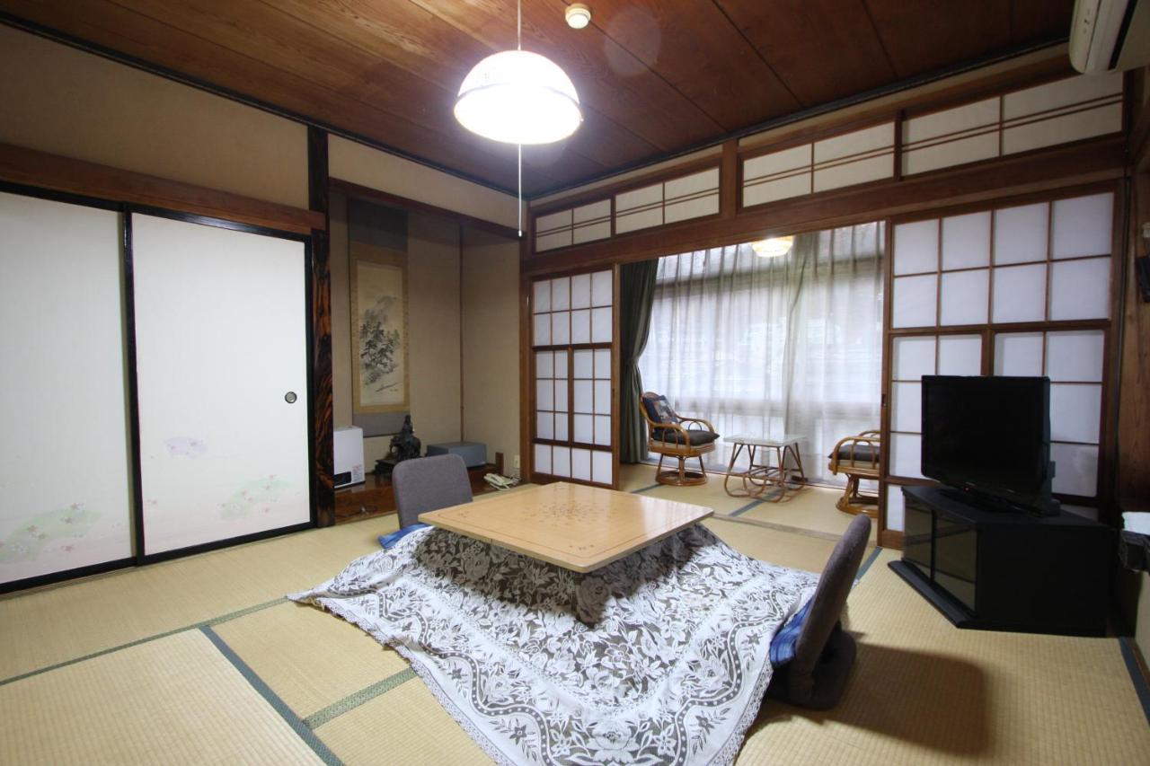 Yamadaya Ryokan Нодзава Онсен Екстериор снимка